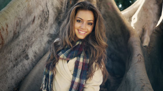 Woman tree scarf smile barbizon - photoshoot free wallpaper