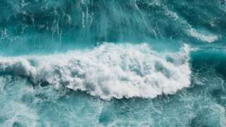 Large wave breaking ocean sky 3 - a large wave free wallpaper