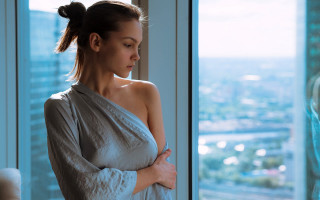 Woman white dress cityscape natural - natural free wallpaper