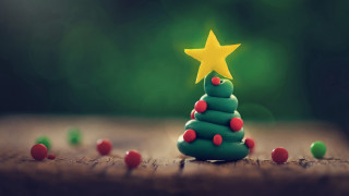 Christmas tree candy balls green - a green background free wallpaper