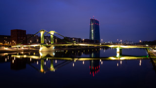 Bridge water night cityscape skyline - symmetric free wallpaper