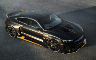 Black yellow striped car night - body and hood free wallpaper