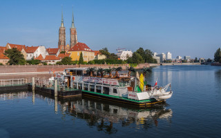Docked boat city bridge skyline - panoramic view free wallpaper