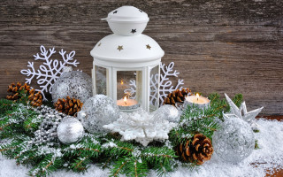 Lantern candle snow pinecones ornamental - a lantern free wallpaper for desktop
