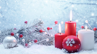 Candles snow pine christmas decorations - a group of candles free wallpaper