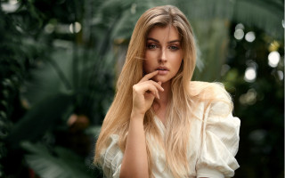 Blonde woman tropical portrait bokeh - tropical free wallpaper