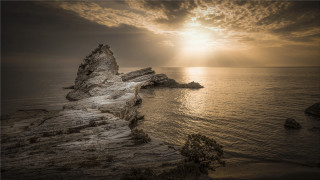 Rock formation sunset ocean shore - the cloud above free wallpaper for desktop