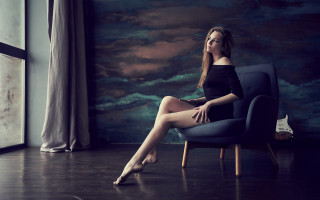 Woman sitting chair cloud cat - studio portrait free wallpaper