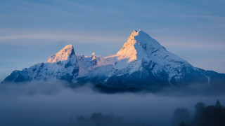 Snowy mountain clouds fog dawn - a mountain free wallpaper