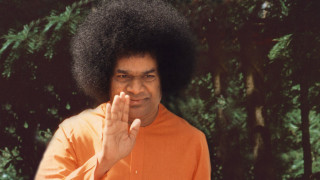 Man afro hand gesture smile - a hand gesture free wallpaper