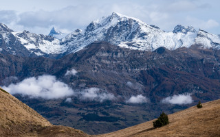 Mountain range trees clouds snow - the air above free wallpaper