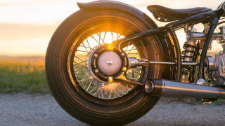 Motorcycle wheel tire spokes sunset - rim light free wallpaper
