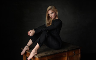 Woman sitting crossed legs portrait 5 - her foot free wallpaper