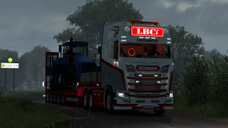 Truck forest night green light - a large truck free wallpaper