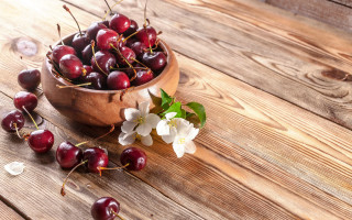 Cherry flower candle wooden table - betty merken free wallpaper for desktop