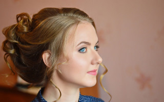 Elina karimova messybun blueeyes blueshirt - messy free wallpaper for desktop