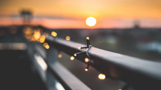 Metal rail lights sunset moon - anamorphic len free wallpaper for desktop