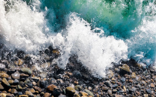 Wave rocky beach green ocean - rock and pebbles free wallpaper