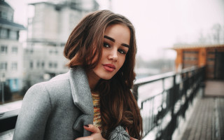 Woman bridge serious browneyes longhair - free portrait wallpaper for desktop