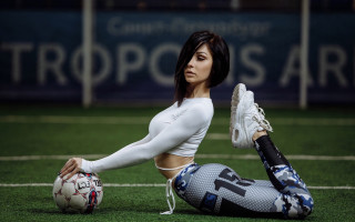 Elina karimova soccer athletic asia - a soccer ball free wallpaper for desktop