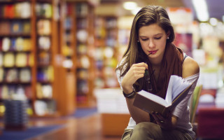 Library reader brownhair blurry cafe - academic free wallpaper
