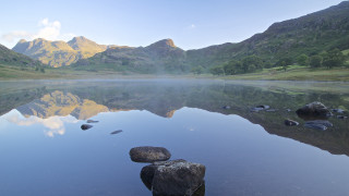 Lake mountains rocks reflections nature - rock free wallpaper