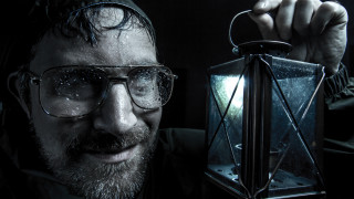 Man glasses lantern light portrait - a lantern free wallpaper for desktop