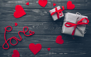 Gift box red ribbon love - a wooden background free wallpaper