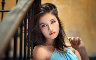 Woman blue dress portrait bokeh - leaning free wallpaper for desktop