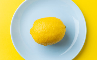 Lemon plate yellow background moon - a lemon free wallpaper