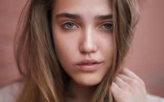 Woman greeneyes portrait echochernik photorealistic - chernik free wallpaper for desktop