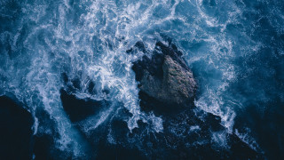 Ocean rock waves moon stars - a rock in the middle of the ocean free wallpaper