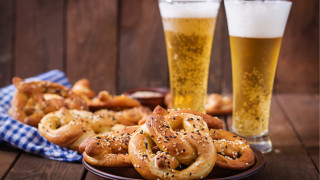 Pretzels beer glass table napkin - adolf bierbrauer free wallpaper for desktop