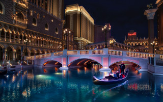 Night cityscape bridge river lanterns - a bridge and buildings free wallpaper