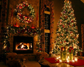 Living room christmas tree fireplace - free christmas wallpaper