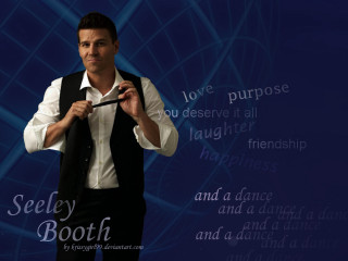 Man holding tie smiling camera - dan scott free wallpaper for desktop