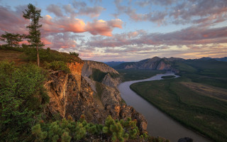 River valley green hills cloudy - arkhip kuindzhi free wallpaper