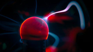 Red glow black plasma microscopic - plasma free wallpaper