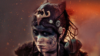 Woman horned headdress face paint - her face and hair free wallpaper