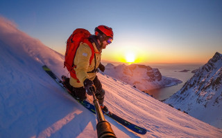 Skiing sunset mountain backpack landscape - a backpack free wallpaper