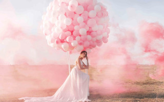 Woman balloons pink smoke flower - a bunch of balloons free wallpaper for desktop