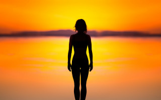 Woman beach sunset backlighting black - figurativism free wallpaper