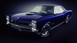 Blue muscle car dark room 3 - photorealism free wallpaper for desktop