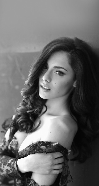 Woman dress posing hands hips - leesha hannigan free wallpaper for mobile