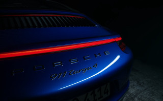 Blue porsche 911 targa dark - a dark garage free wallpaper for desktop