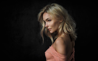 Blonde pink top portrait anna - a pink top free wallpaper