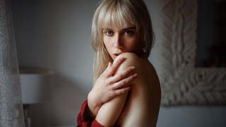 Blonde woman red shirt portrait - studio portrait free wallpaper