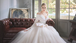 Woman white dress couch window - elegant free wallpaper for desktop