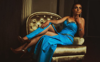 Woman blue dress sitting highheels 2 - high heel free wallpaper for desktop