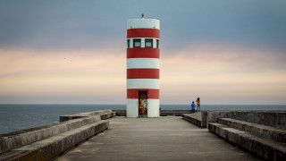 Lighthouse pier ocean solo cloudy - lighthouse free wallpaper